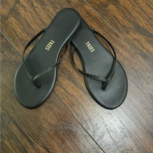 Tkees sandals